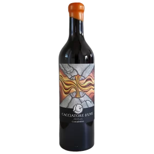 Bottiglia di vino rosso Cacciatore d'Uve Carmenère con etichetta artistica e tappo arancione.